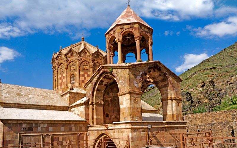 کلیسای سنت استپانوس را در ایران ببینید
